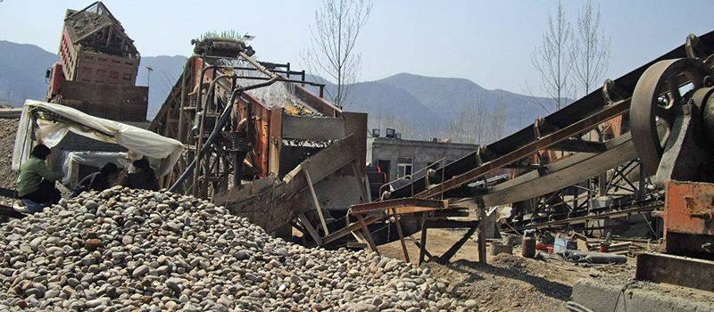 深圳河卵石制砂現(xiàn)場(chǎng)